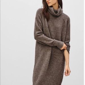 Aritzia Community Poeta Dress Light Grey Sz S